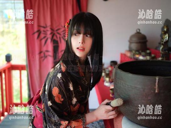 Jang Joo(장주)的透明写真，每一张都像水波荡漾，资源就藏在那微微的涟漪里。
